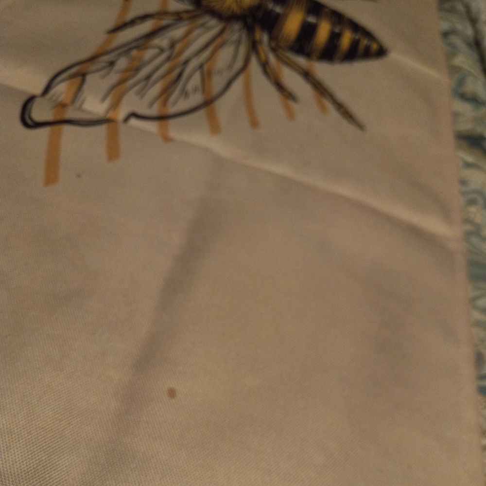 Bee Table Runner - Picture 8 of 9